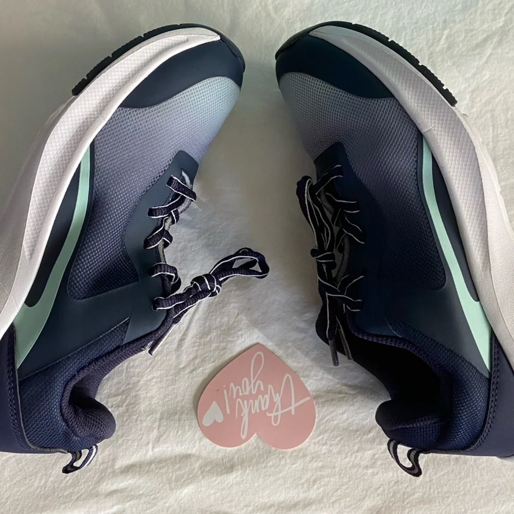 NWOT Women’s Sz-8 Athletic Shoes- Very Clean, Not Sure If Worn- Big Kids Sz-6.5